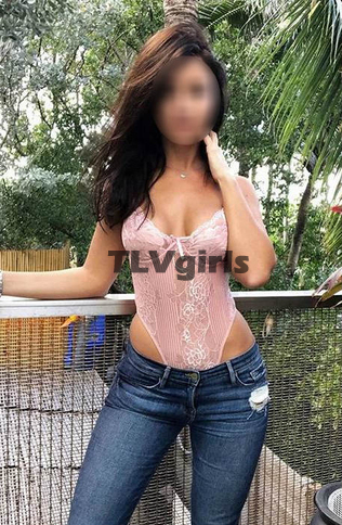 מסתורי, כנה ויפה מראה